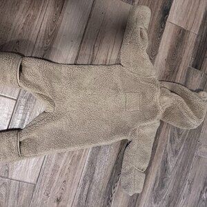 Northface Baby Cabin Fleece Onesie ( 6-12m)